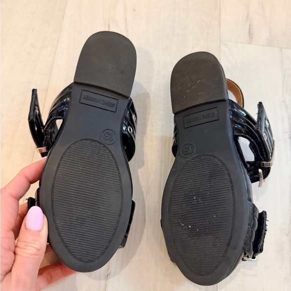 Steve Madden Black Patent Buckle Slingback Sandals - Picture 3 of 11